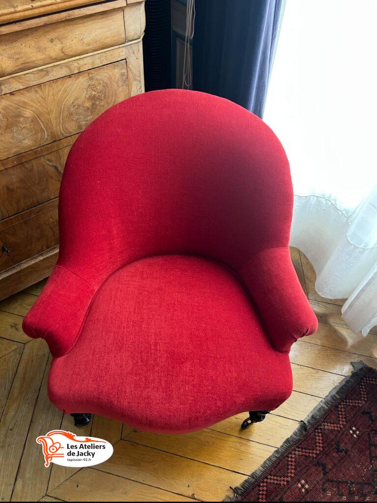 Réfection complète fauteuil style CRAPAUD tissus fournis par nos soins Amara 83974 - 750 groseille Paris 7eme