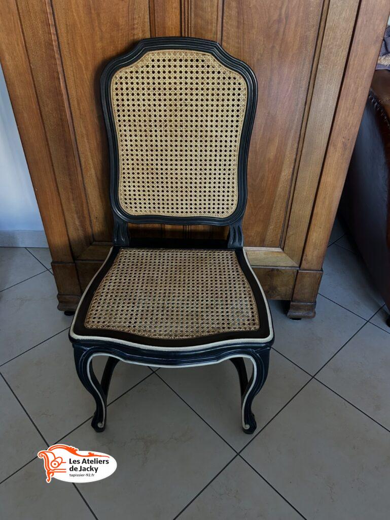 Cannage traditionnel refait sur chaise Louis XV ancienne à Paris 8e